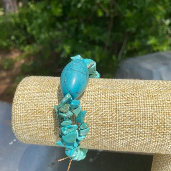 Turquoise Necklace and Bracelet - Picture 6 of 7